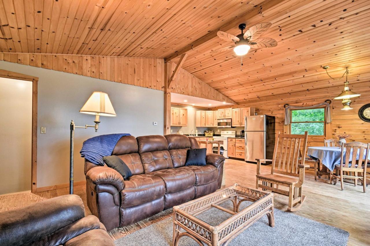 Cozy Amish Country Cabin On Shipshewana Lake! Экстерьер фото