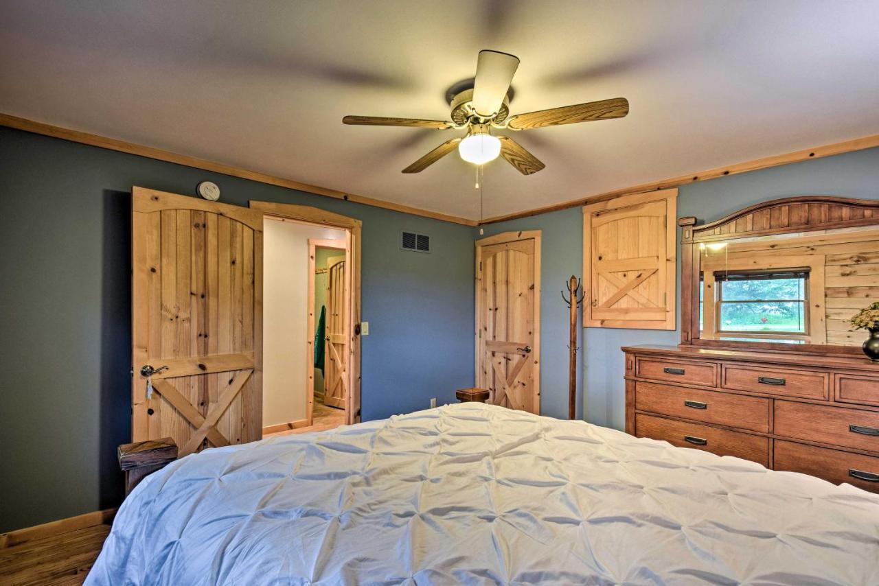 Cozy Amish Country Cabin On Shipshewana Lake! Экстерьер фото
